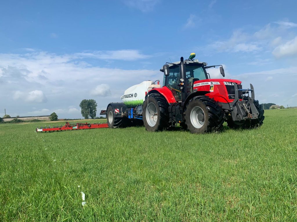 MF 7720 S mit Duport Liquilizer